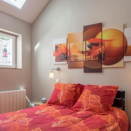 Villa Le Dionysien *** à Saint-Denis-de lʼHôtel Extérieur photo