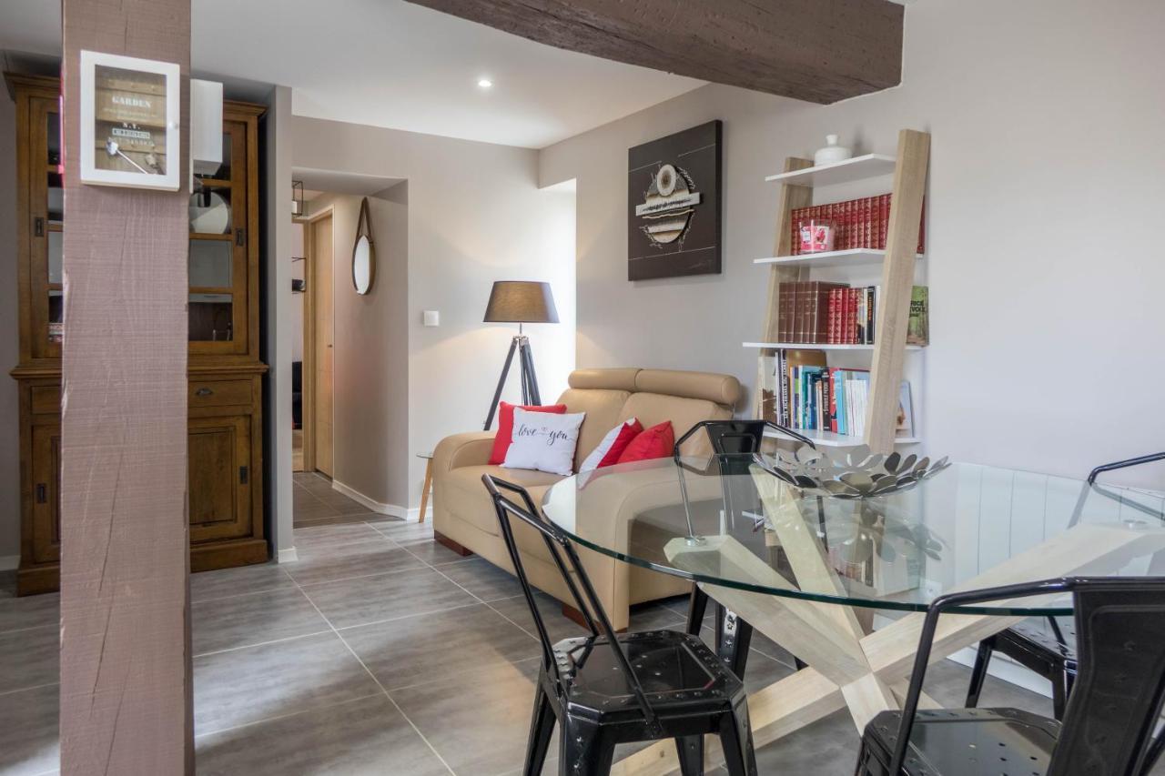 Villa Le Dionysien *** à Saint-Denis-de lʼHôtel Extérieur photo